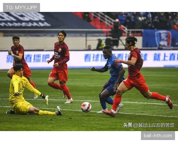 滕哈赫反击体系推动球队重回巅峰，战术革新引领新赛季表现值得关注